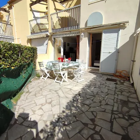 Aquaplage Joli Rdc Piscine 1 Ere Ligne Richelieu Cap D'agde Lägenhet *